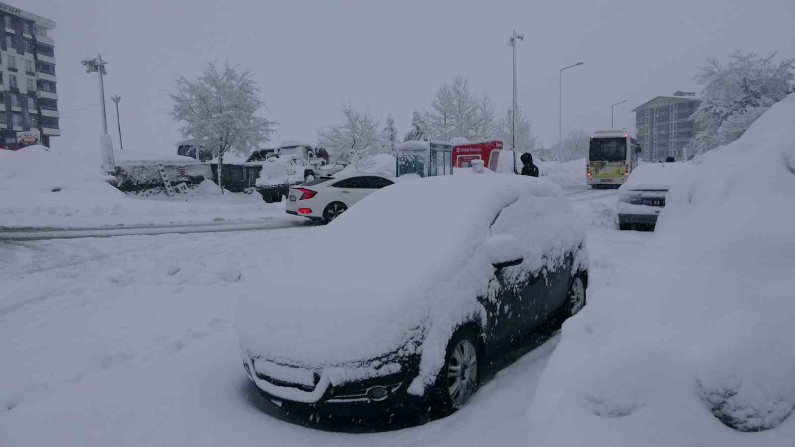 bitliste kar yagisi 62 koy yolu ulasima kapandi 2 KZsbTvTM