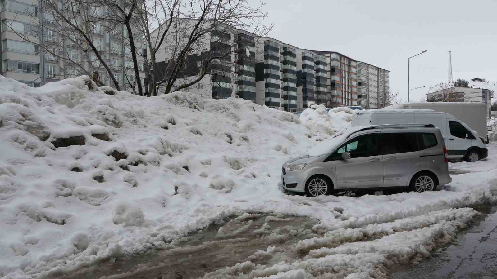 bitliste kar yiginlari kardan kaleye donustu 7 71PkJCNn