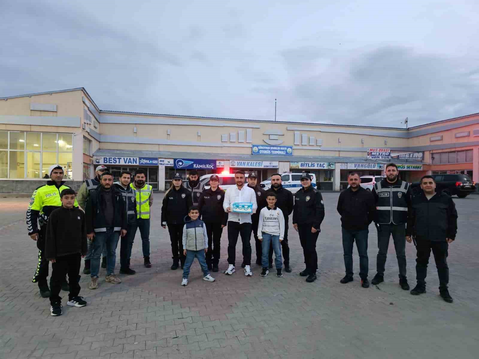 bitliste kavga ihbarina gelen polislere pastali surpriz 2 HZpk9Z2l