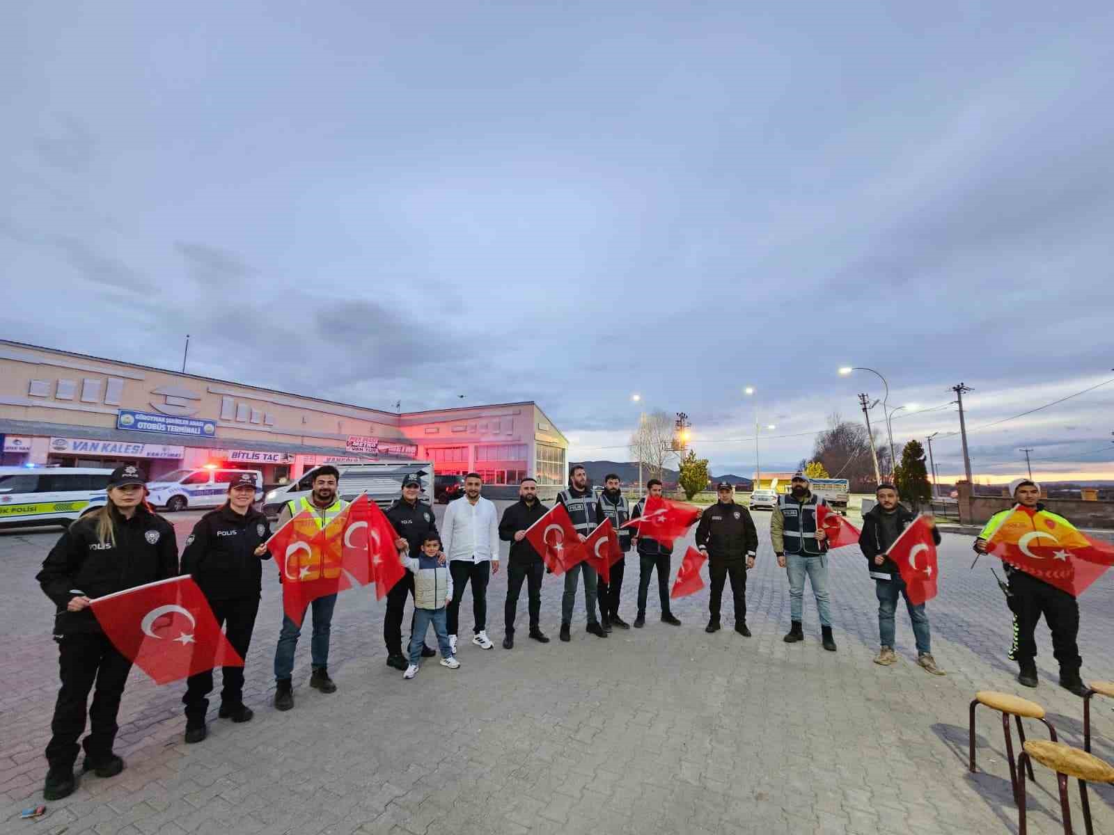 bitliste kavga ihbarina gelen polislere pastali surpriz 3 LhmJgBTc
