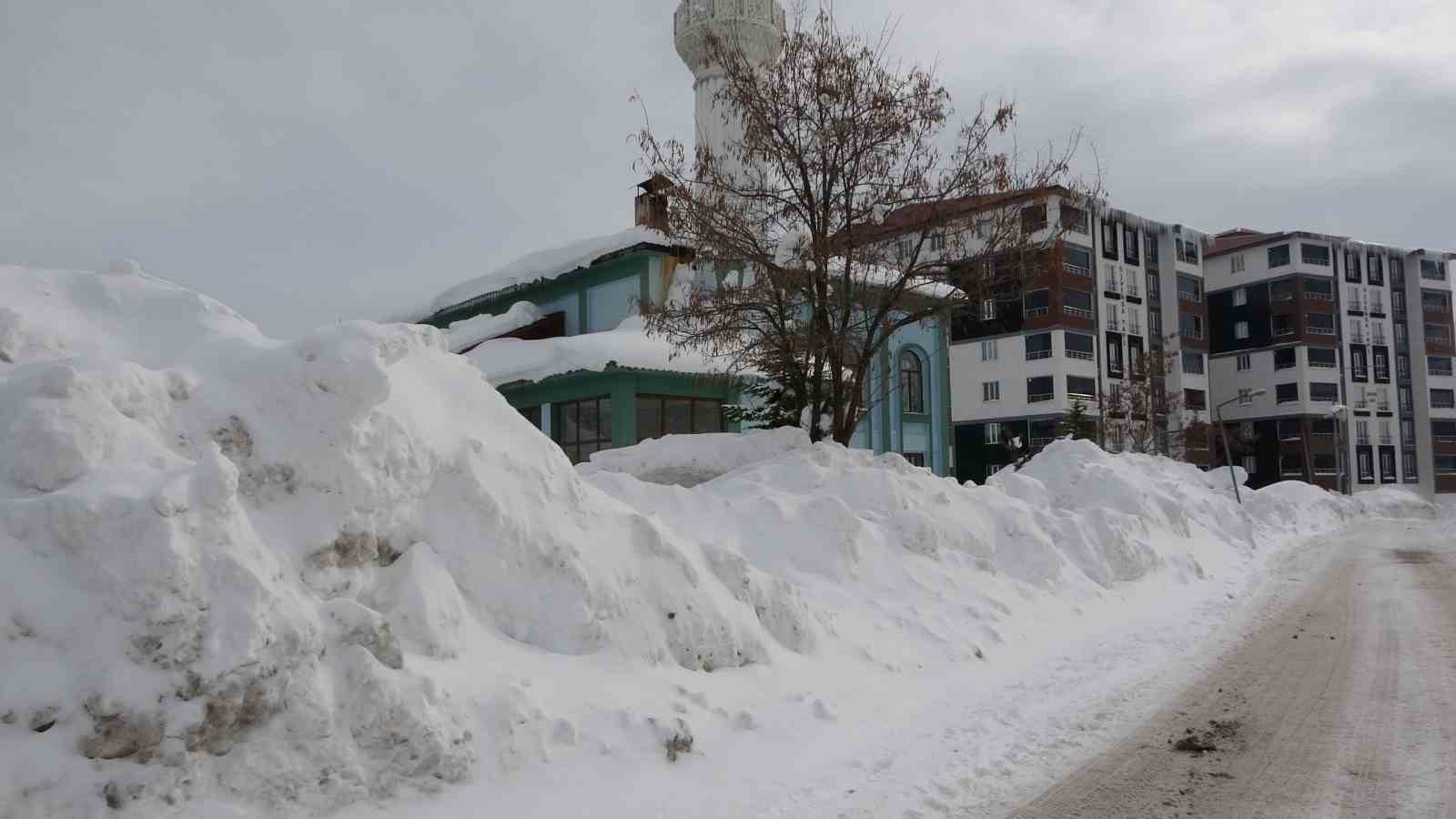 bitliste kis sartlari agirlasiyor 124 koy yolu kapandi 11 CLZ9fiEP
