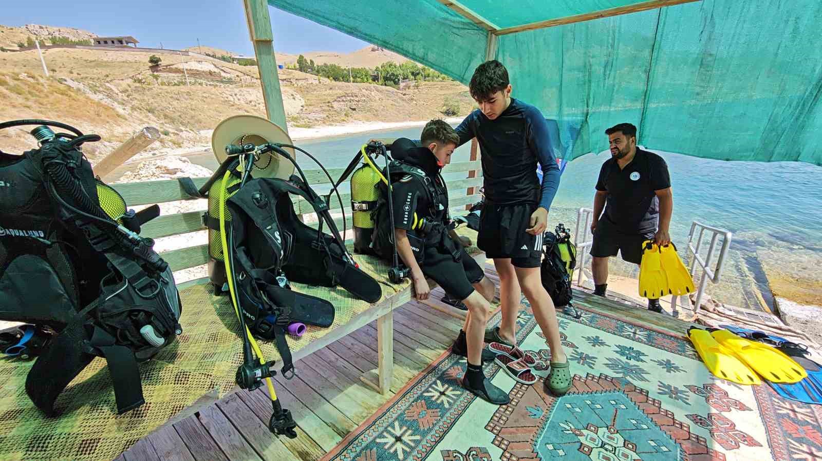 bitliste ogrenciler van golunun derinliklerini kesfediyor 0 f2DsZejz