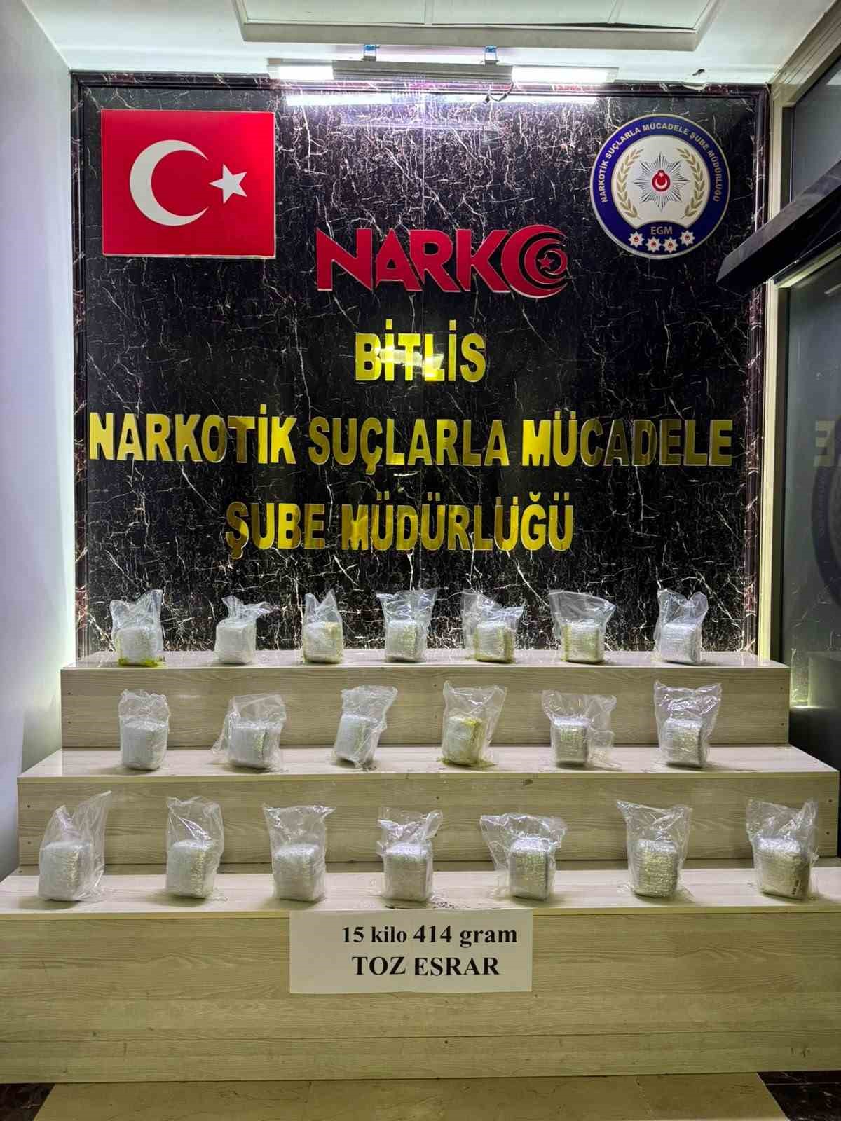bitliste yakit deposuna gizlenen 15 kilo esrar ele gecirildi 0 IzwQFf4n