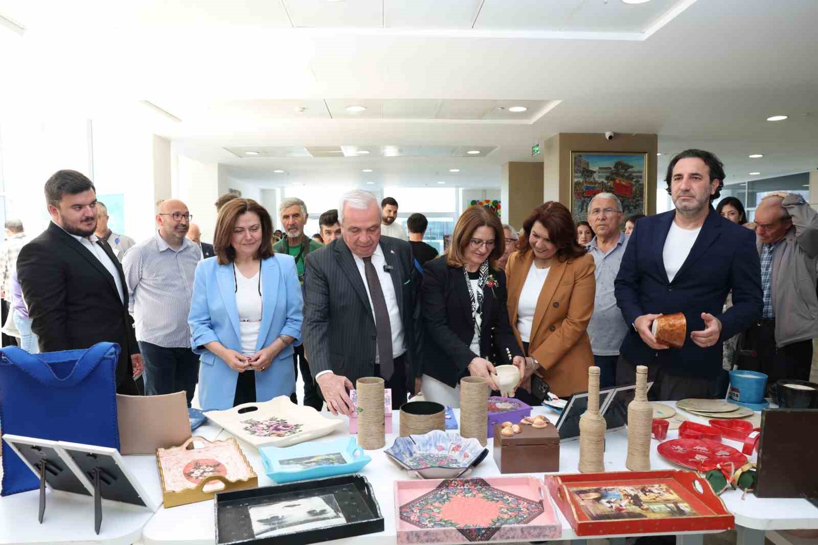 ’Bizim Sergi’ Halk Evi’nde açıldı 4 bizim sergi halk evinde acildi 0 CP5btlsZ