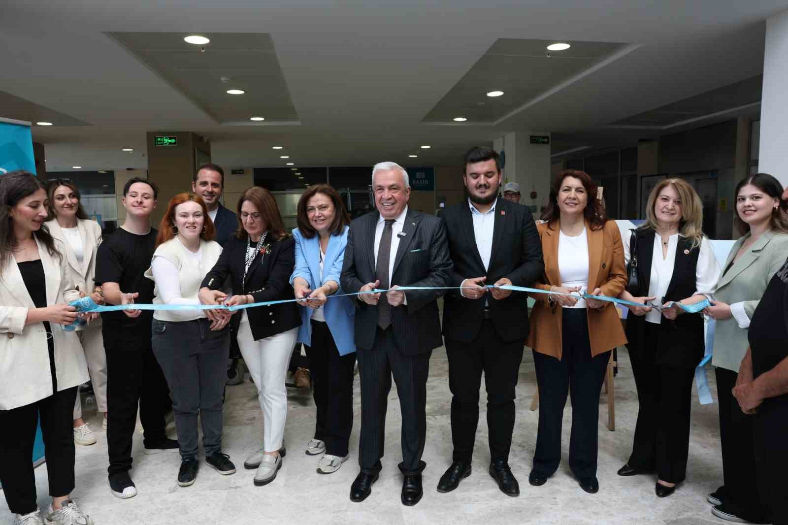 ’Bizim Sergi’ Halk Evi’nde açıldı 7 bizim sergi halk evinde acildi 3 tJGas3PN