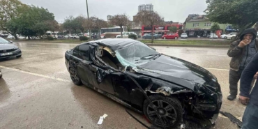bmw-ile-olumden-dondu-milyonluk-otomobil-hava-yastigi-acmadi-SpXYbQEr.jpg