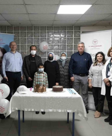bobrek-nakli-olan-hastalar-bulustu-bL2SBlLM.jpg