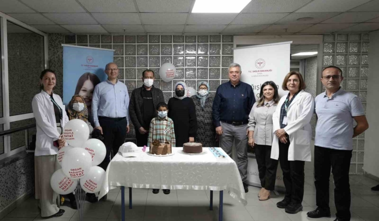 bobrek-nakli-olan-hastalar-bulustu-bL2SBlLM.jpg