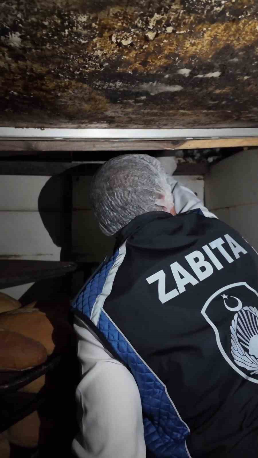 boceklerin ve sigara izmaritlerinin yerlerde gezdigi firinda mide bulandiran goruntuler ortaya cikti 3 MzTaJJzN