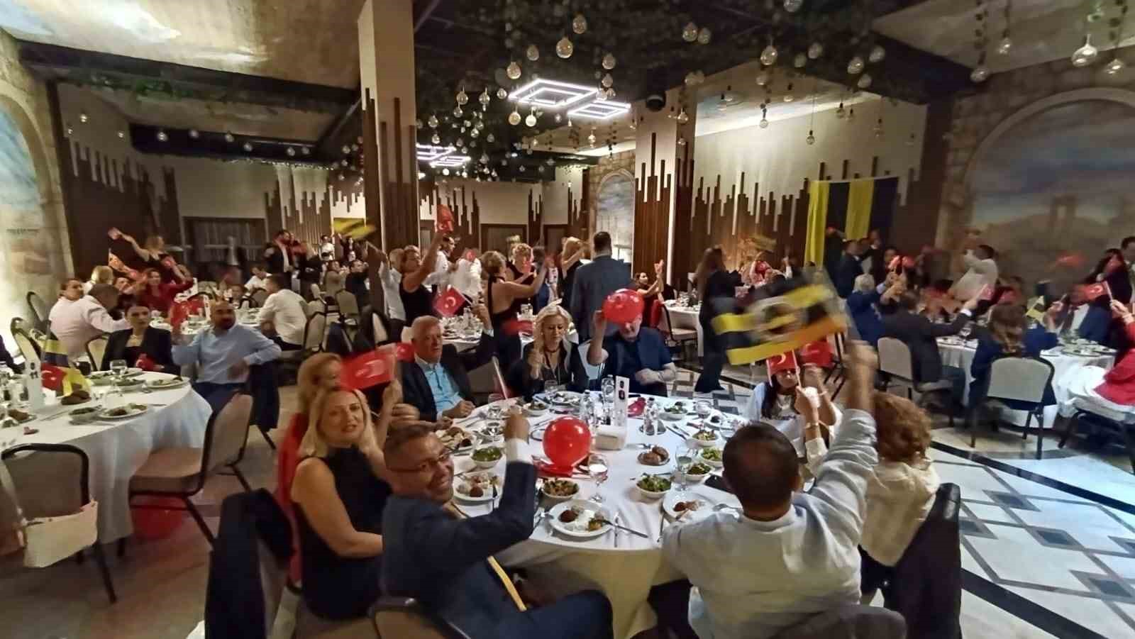 bodrum fenerbahceliler dernegi cumhuriyetin 102 yilini kutladi 4 27bclXVQ