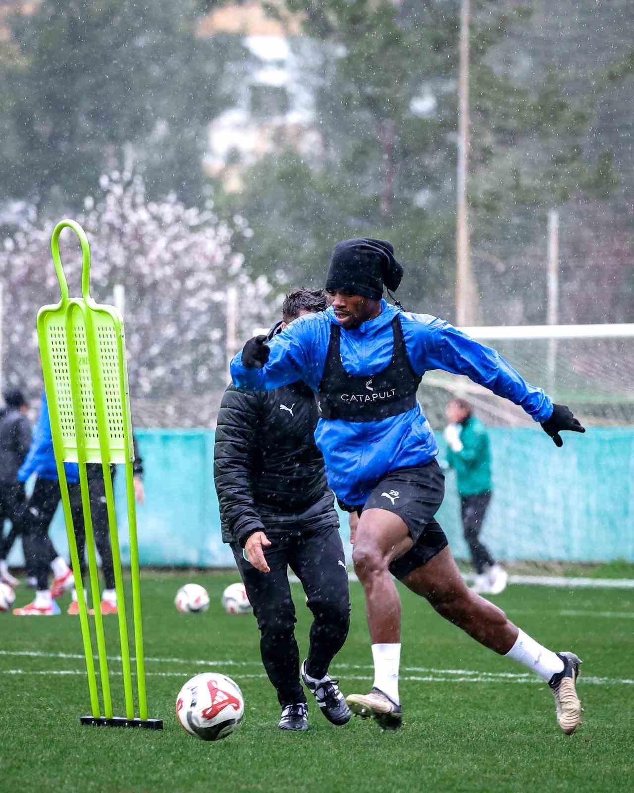 Bodrum FK Başkanı Ankara: "Gençlerimizle, inancımızla ve birlik ruhuyla geleceği inşa ediyoruz" 6 bodrum fk baskani ankara genclerimizle inancimizla ve birlik ruhuyla gelecegi insa ediyoruz 2 X4TusV6N