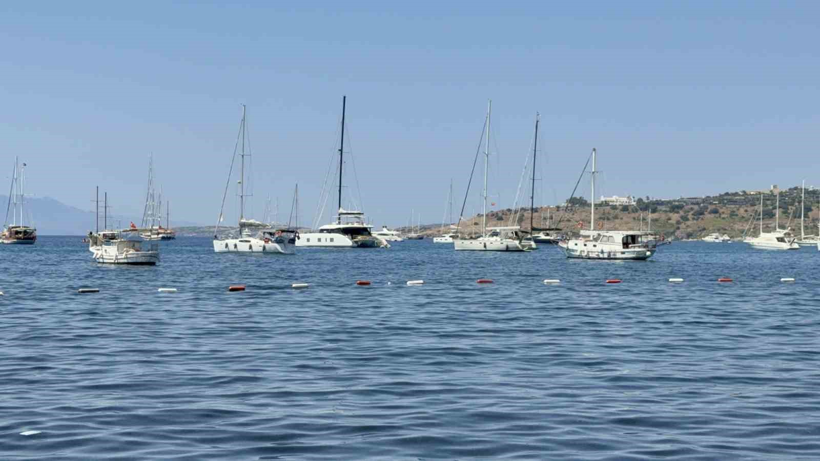 Bodrum koylarında yat kuşatması: Sezon açıldı, denizde yoğunluk başladı 6 bodrum koylarinda yat kusatmasi sezon acildi denizde yogunluk basladi 2 IX91D8QP