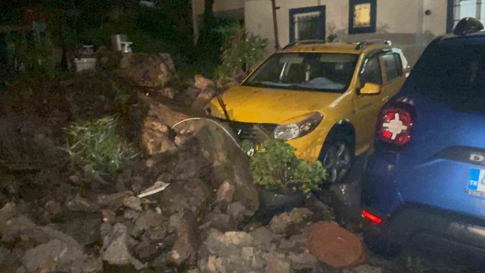 bodrum saganak yagisa teslim oldu yollar gole dondu evleri su basti 4 DG5UNVSw