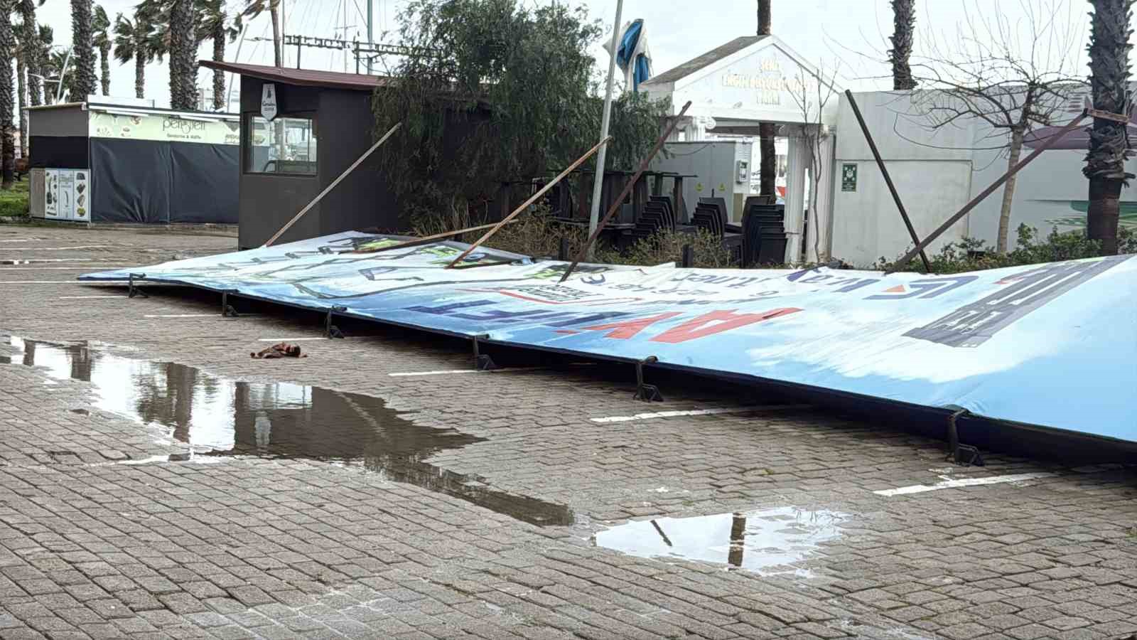 bodrum sahili savas alanina dondu firtina isletmeleri yerle bir etti 2 E7UZq79h