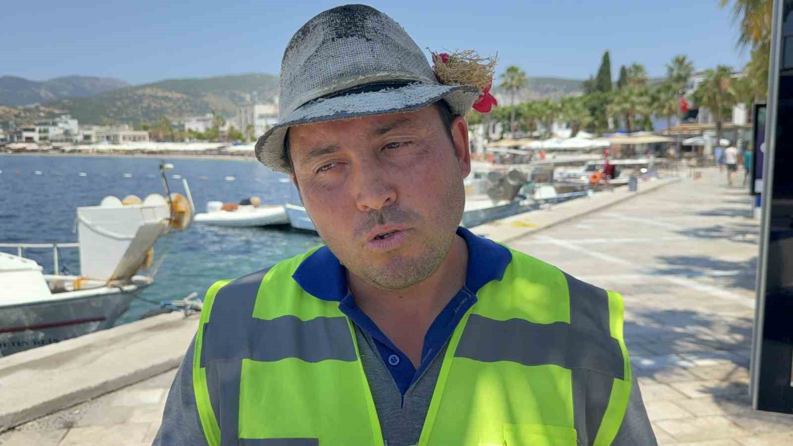 bodrum sokaklarini muzikle temizliyor 2 TtVLgqWv