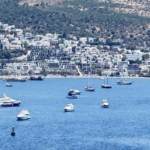 bodrum-turizmde-gucunu-korudu-ilk-6-ayda-416-bin-yabanci-turist-temmuzda-nufus-800-cqrnHu23.jpg