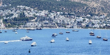 bodrum-turizmde-gucunu-korudu-ilk-6-ayda-416-bin-yabanci-turist-temmuzda-nufus-800-cqrnHu23.jpg