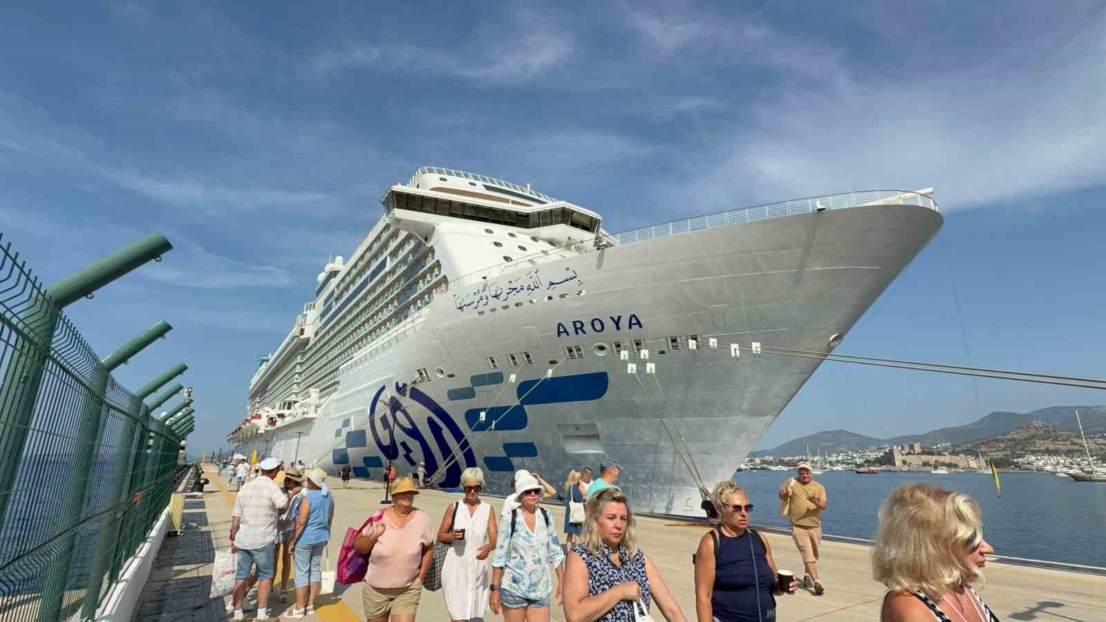 bodrum turizmde gucunu korudu ilk 6 ayda 416 bin yabanci turist temmuzda nufus 800 w6IwbhU4