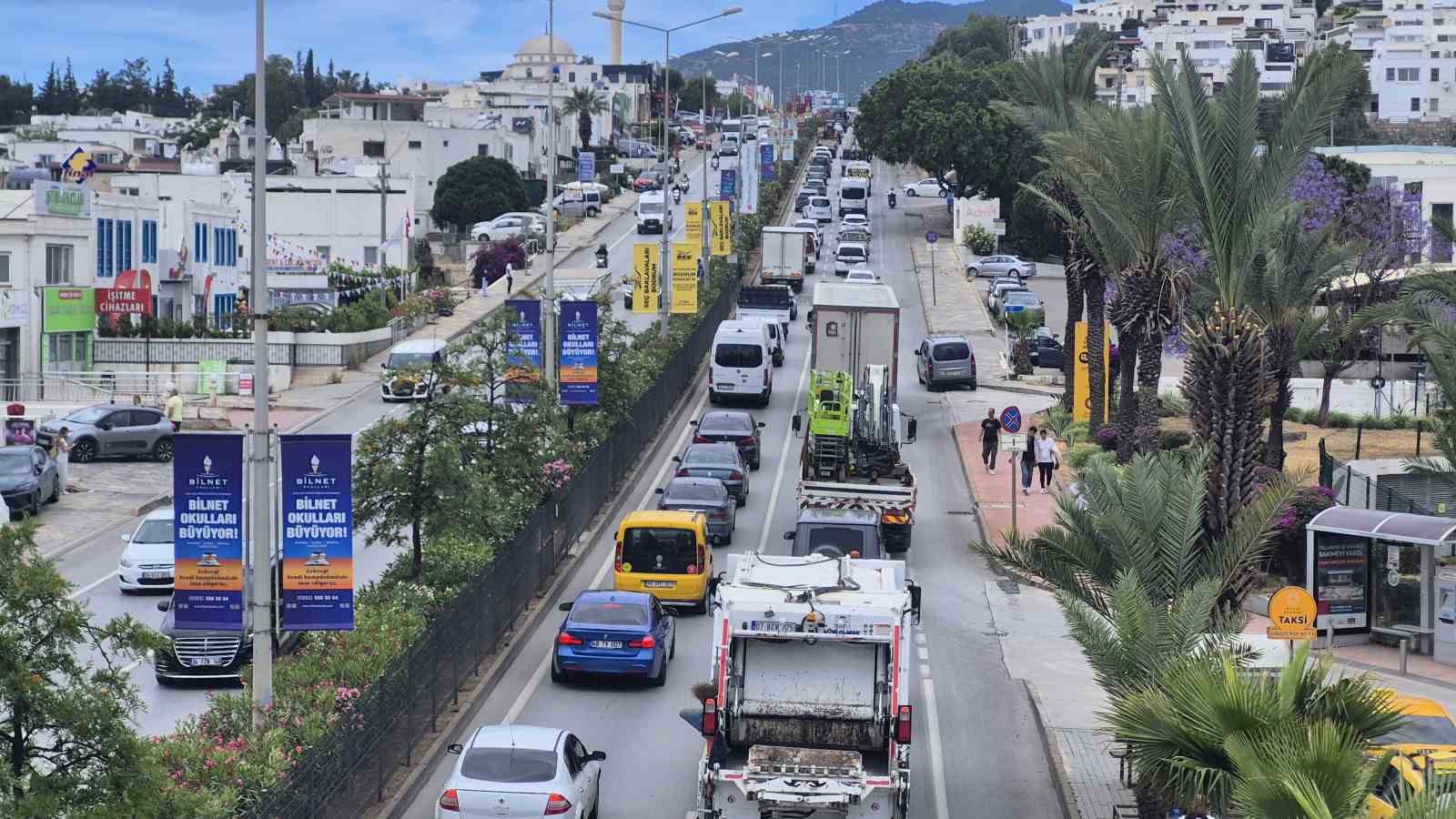 bodruma 24 saatte 20 bin arac giris yapti 0 jvZrIhTt