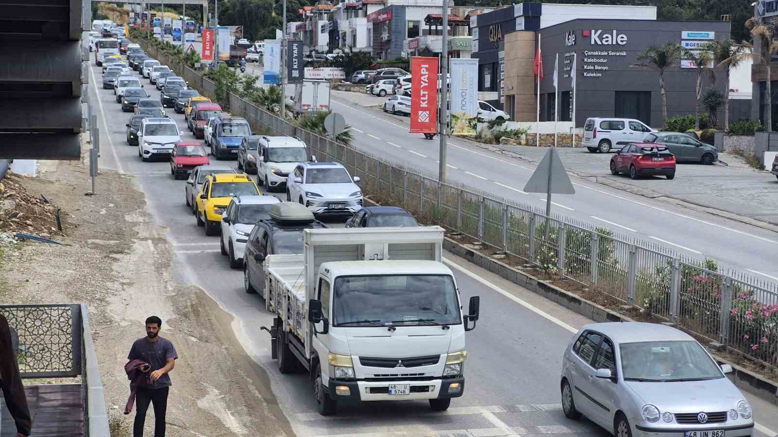 bodruma 24 saatte 20 bin arac giris yapti 2 KChadk36