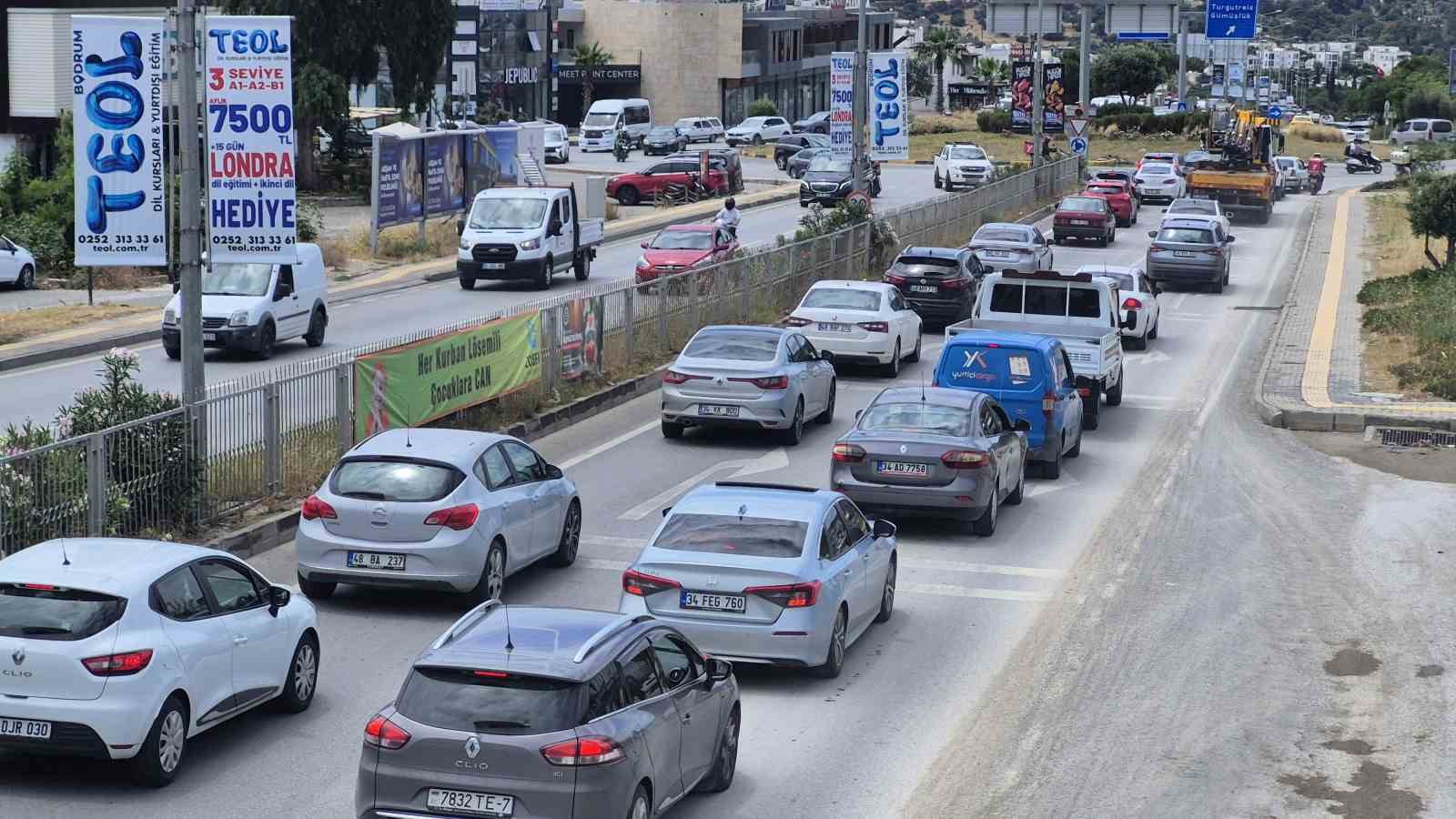 bodruma 24 saatte 20 bin arac giris yapti 3 AMHz8C3k