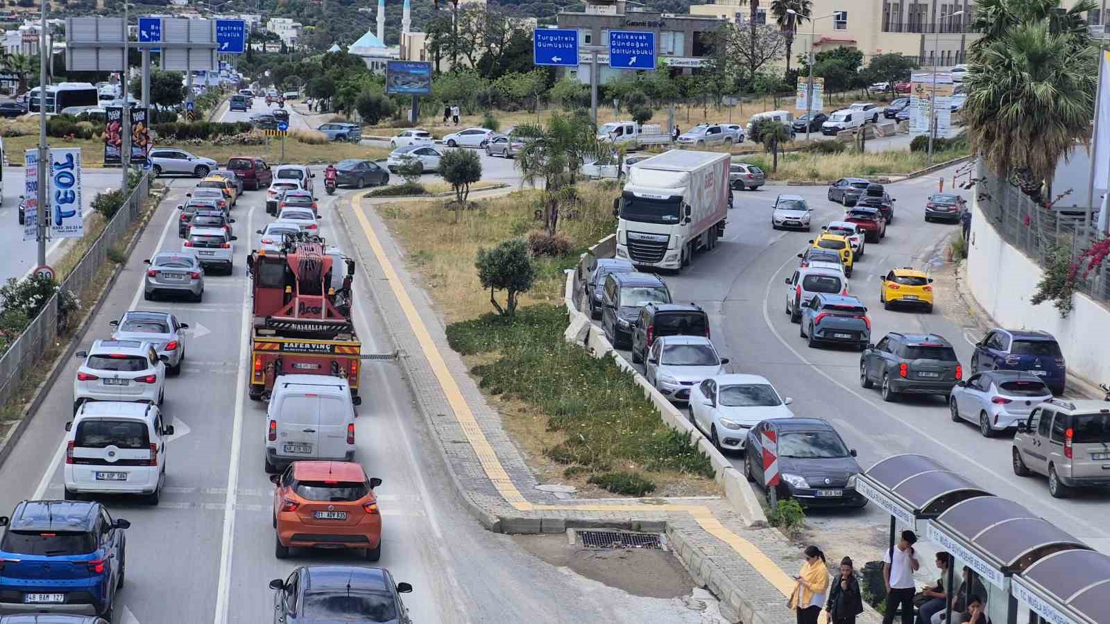 bodruma 24 saatte 20 bin arac giris yapti 4 FwkUC3n5