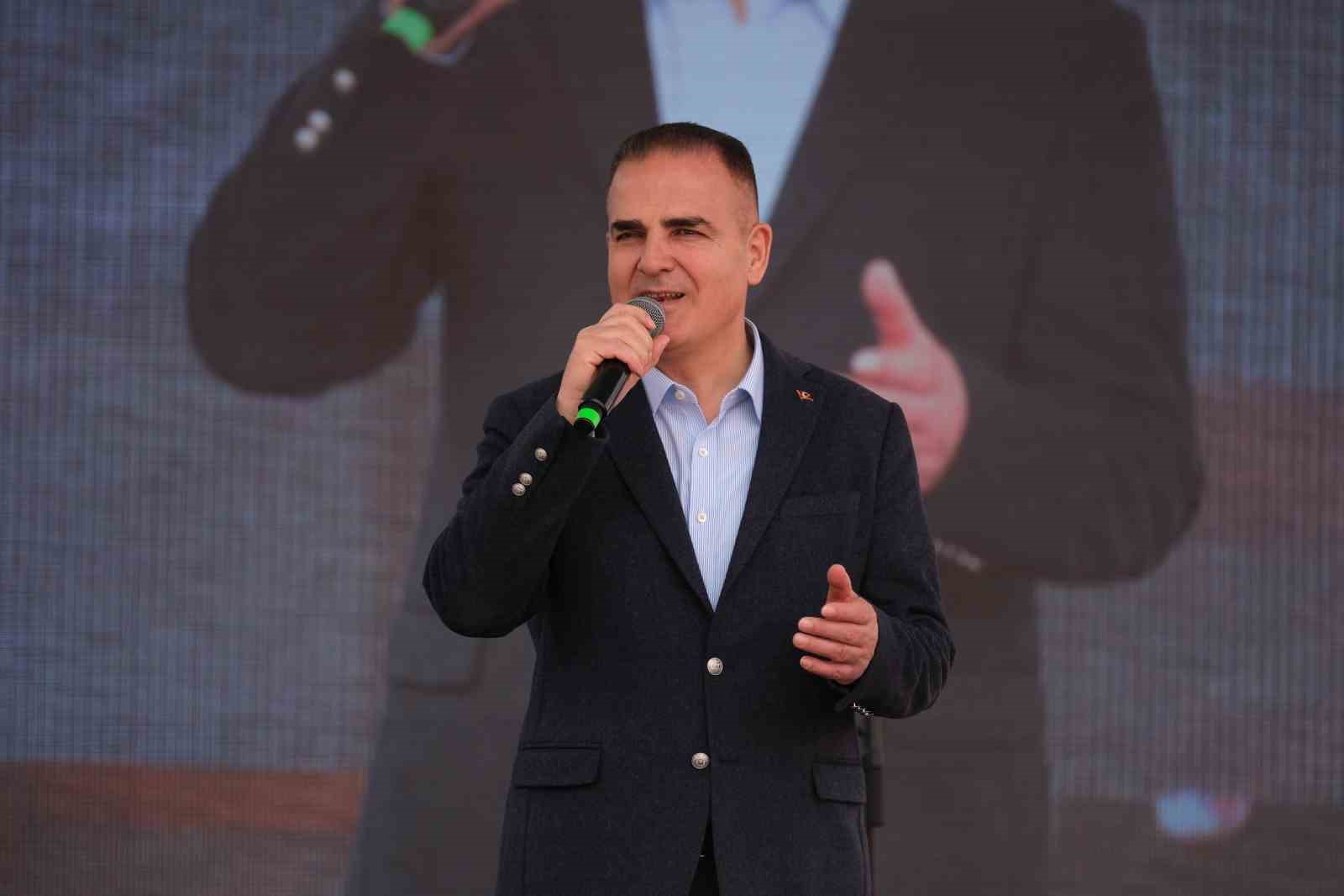 bodrumda aci ot festivaline insan seli 4 Jq3sgCcZ