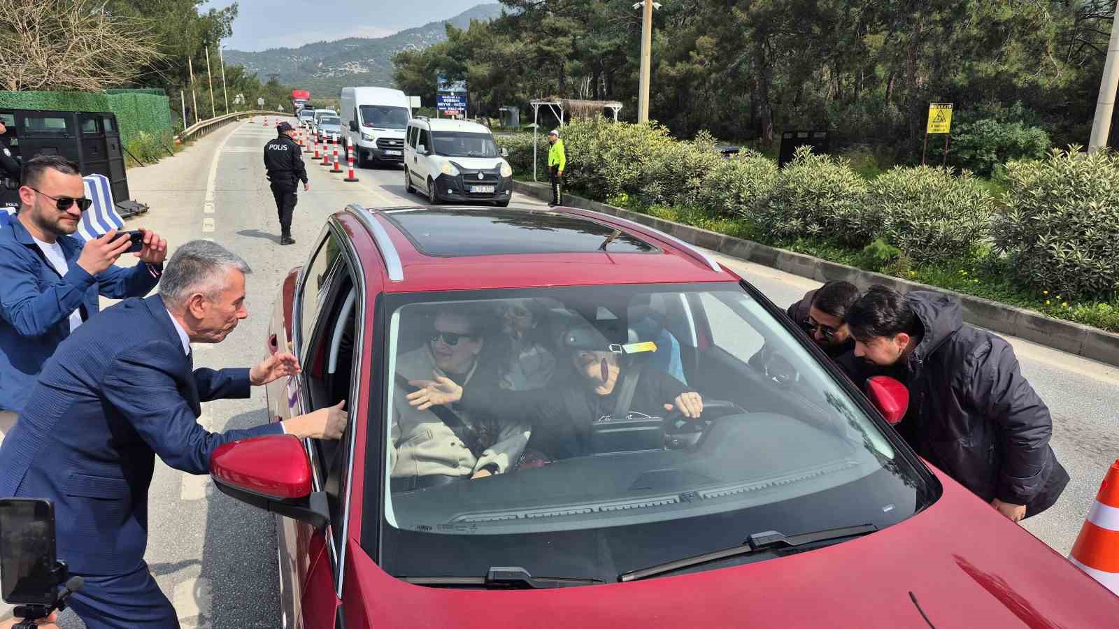 bodrumda bayram denetimleri siki 1 gunde 25 bin arac girdi 5 1eNy4q7q
