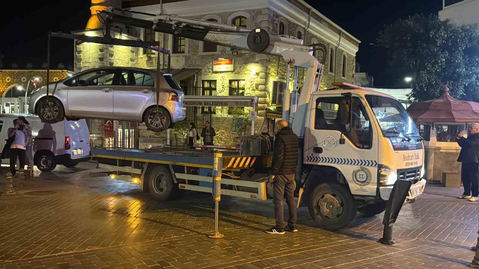 Bodrum’da gece baskını: Korsan taşımacılığa geçit yok 5 bodrumda gece baskini korsan tasimaciliga gecit yok 1