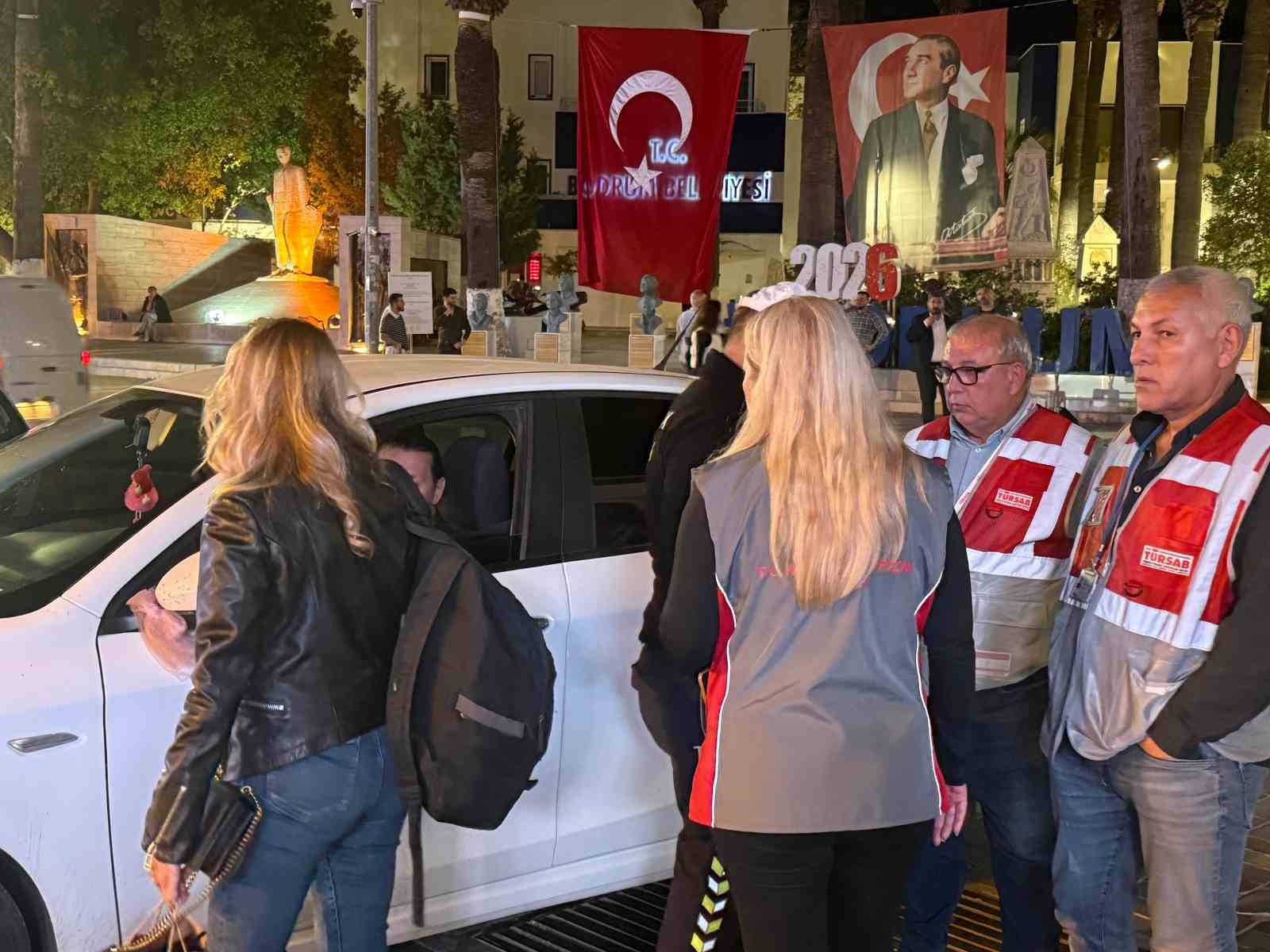 Bodrum’da gece baskını: Korsan taşımacılığa geçit yok 6 bodrumda gece baskini korsan tasimaciliga gecit yok 2 vPuQ7TMr