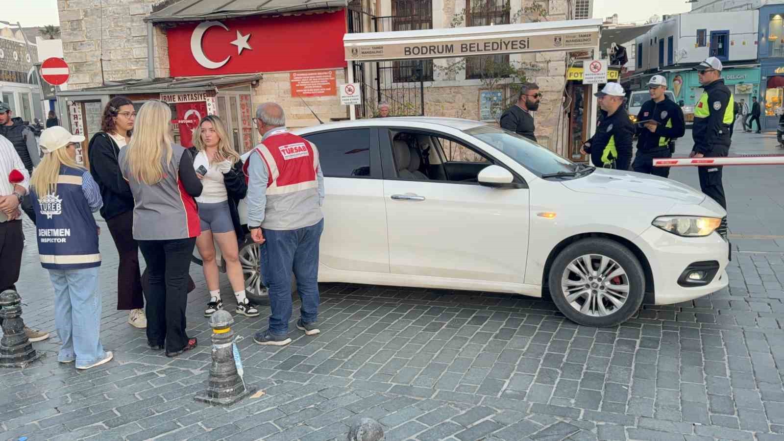 Bodrum’da gece baskını: Korsan taşımacılığa geçit yok 9 bodrumda gece baskini korsan tasimaciliga gecit yok 5 M18Lm2ds