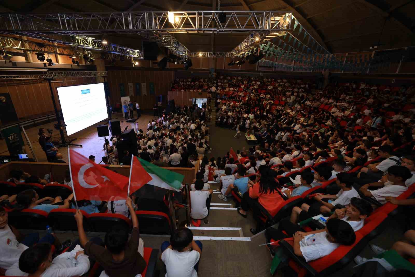 Bodrum’da gençlik seferberliği: "3 bin öğrenci yaz okulunda buluştu" 5 bodrumda genclik seferberligi 3 bin ogrenci yaz okulunda bulustu 1 fMiKg6nT