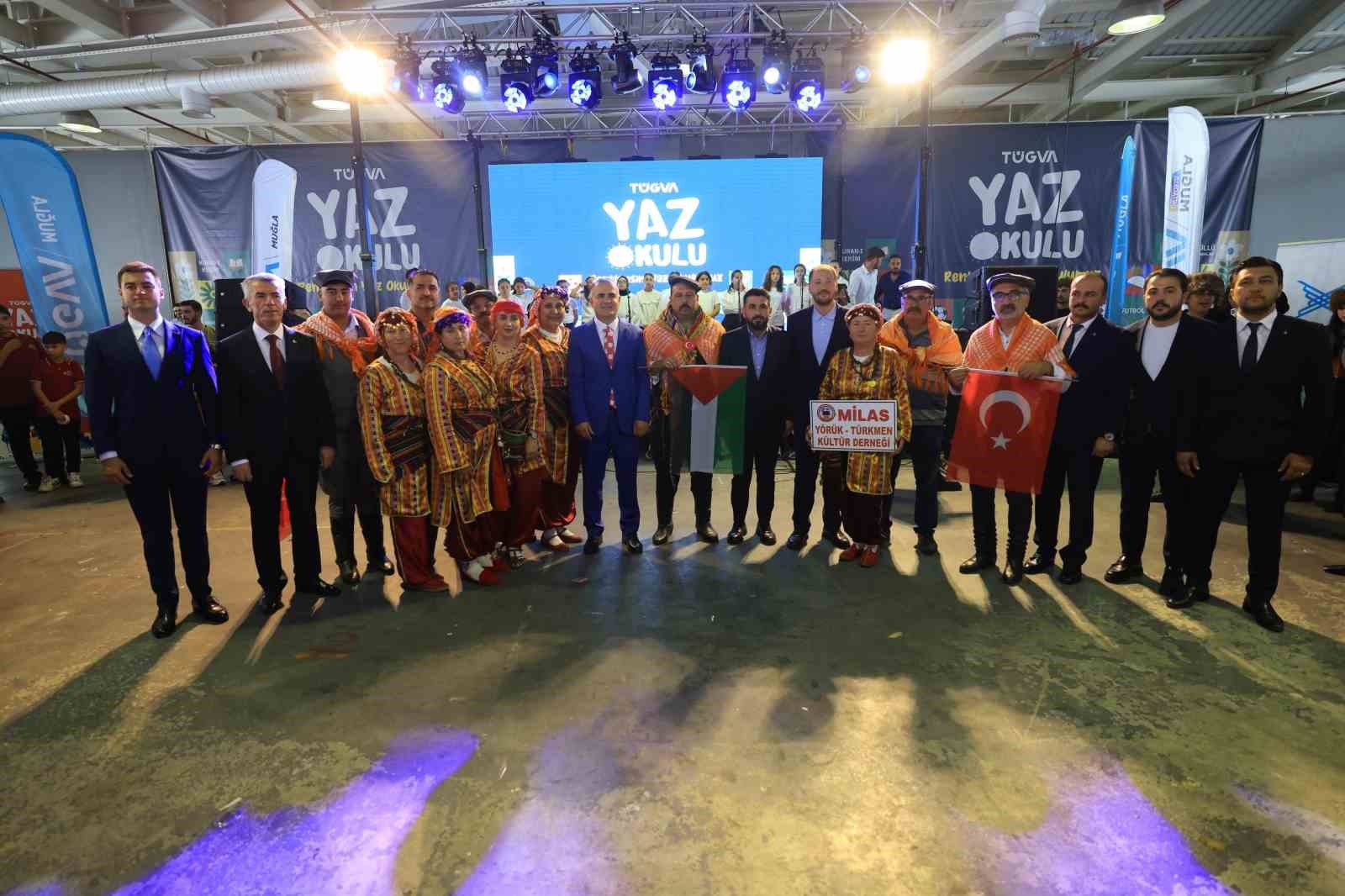 Bodrum’da gençlik seferberliği: "3 bin öğrenci yaz okulunda buluştu" 8 bodrumda genclik seferberligi 3 bin ogrenci yaz okulunda bulustu 4 mpZjGHKm