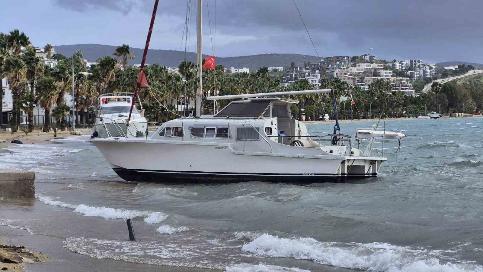 bodrumda korku dolu anlar 8 tekne kiyiya suruklendi 0 ezOaVQqy