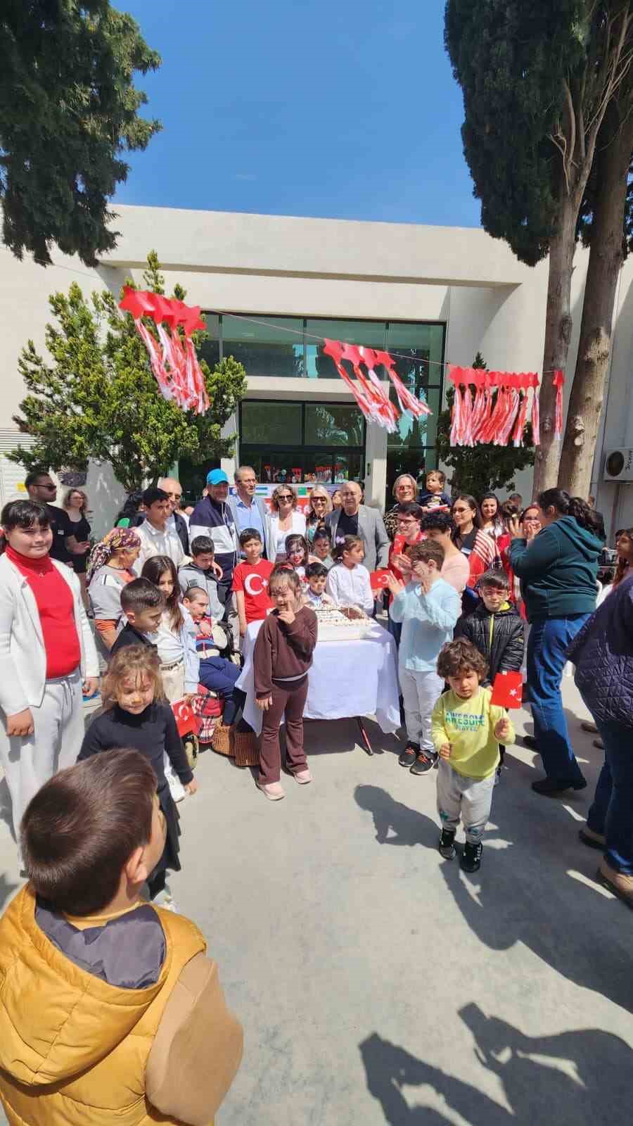 bodrumda ozel cocuklar sahnede alkis aldi 2 N2CJpbOQ