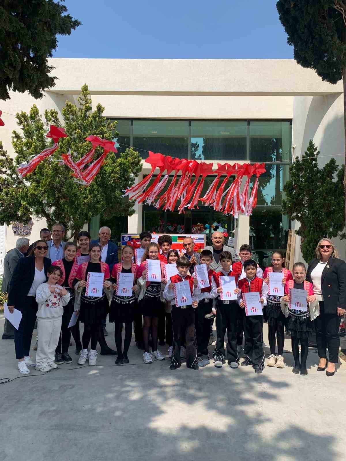 bodrumda ozel cocuklar sahnede alkis aldi 4 8JLZClN1