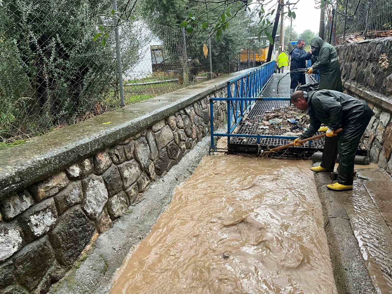 bodrumda sel sonrasi ilk aciklama metrekareye 45 kilogram yagis dustu 10 lhlp6eCd