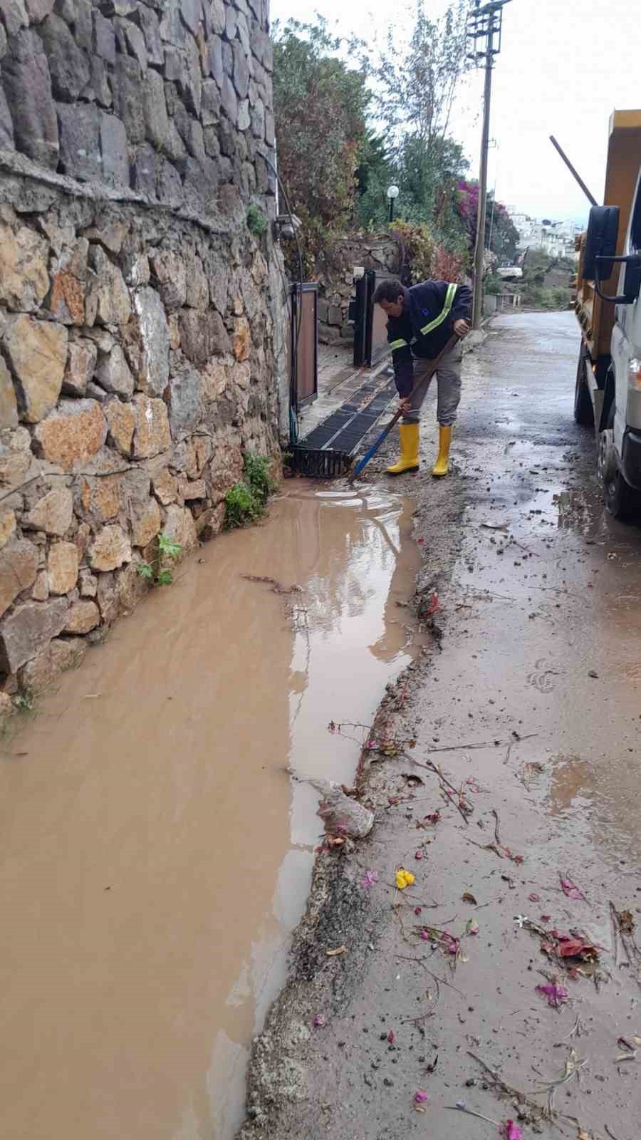 bodrumda sel sonrasi ilk aciklama metrekareye 45 kilogram yagis dustu 19 isWtMKPr