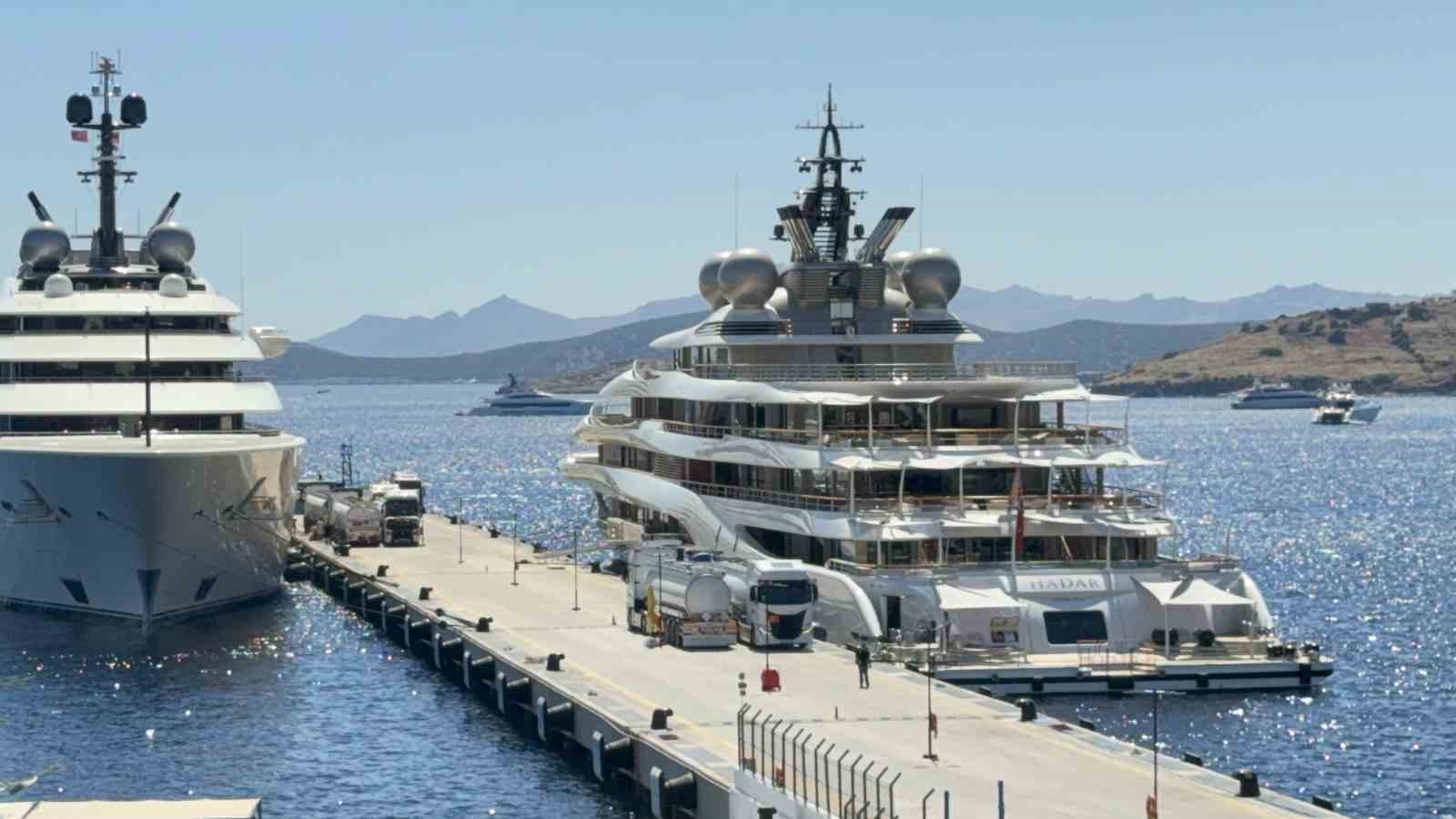 bodrumda super yatlara 21 tankerle 600 bin litre yakit ikmali 3 tL55YRDr