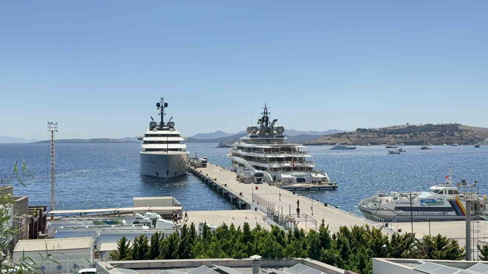 bodrumda super yatlara 21 tankerle 600 bin litre yakit ikmali 4 12hmnLhV
