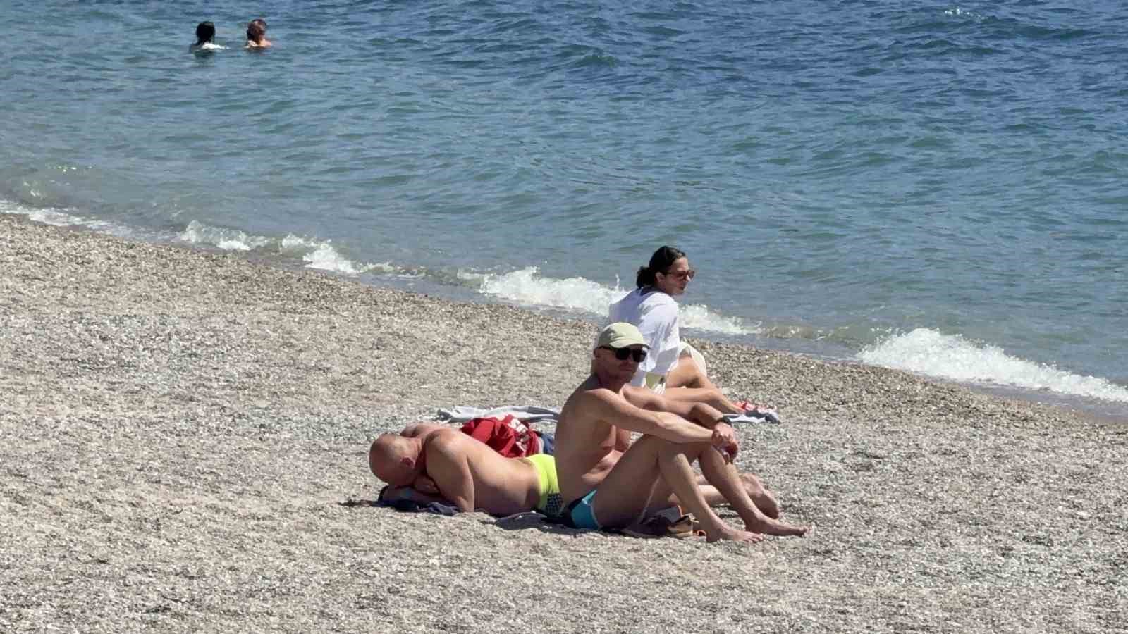 Bodrum’da yazdan kalma günler: Sahiller dolup taştı, kruvaziyerle 274 turist geldi 6 bodrumda yazdan kalma gunler sahiller dolup tasti kruvaziyerle 274 turist geldi 2 ZI29tkY6