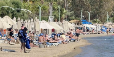 bodrumda-yazdan-kalma-gunler-sahiller-dolup-tasti-kruvaziyerle-274-turist-geldi-wSLMvIc9.jpg