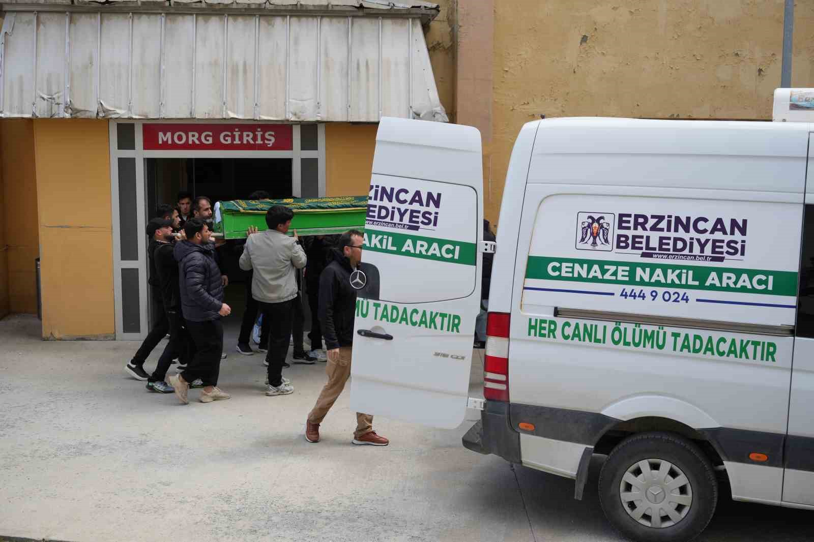 bodrumdaki gocmen faciasinda hayatini kaybeden 9 kisi erzincanda defnedildi 3 MZeP2UKQ