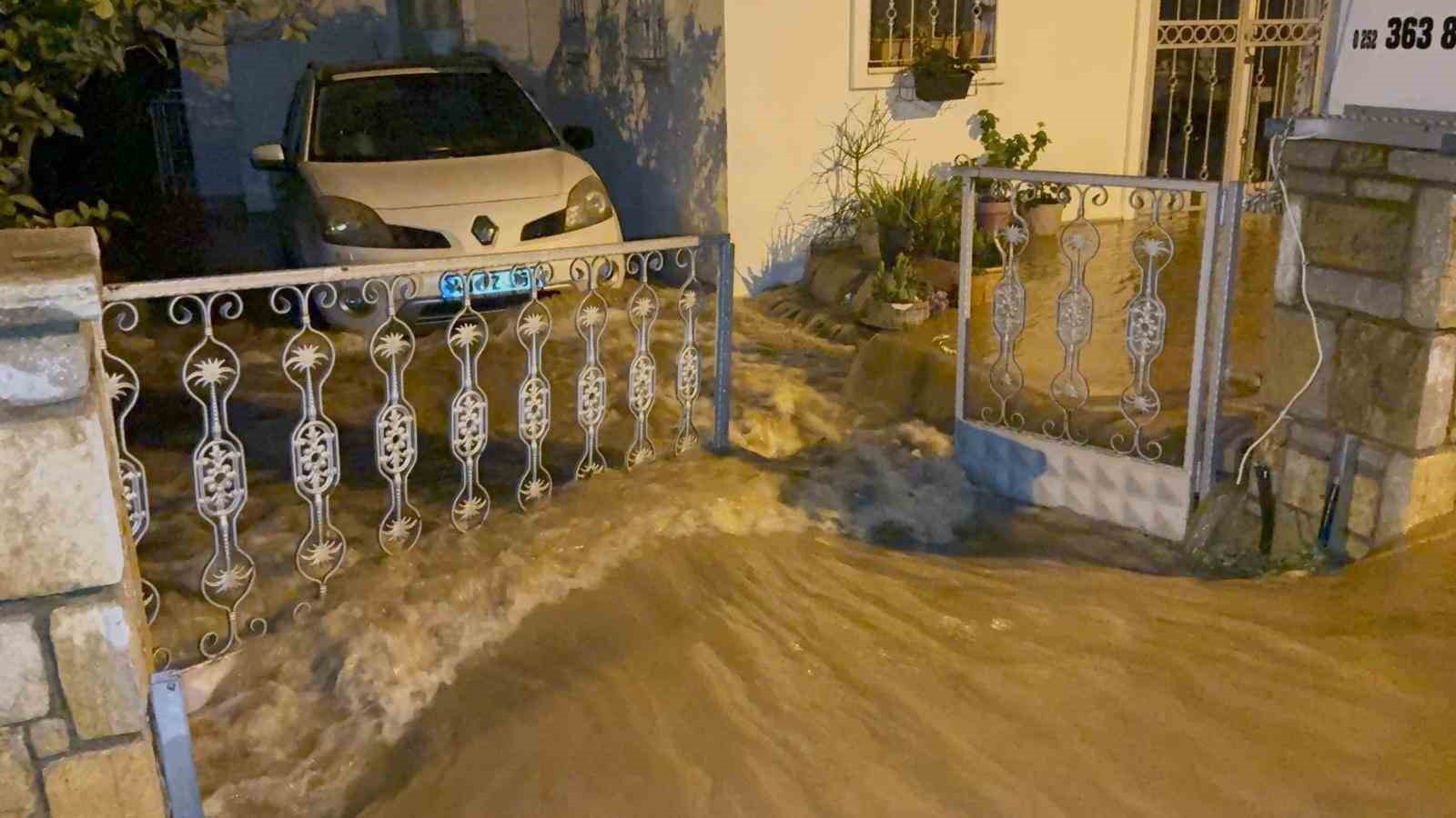 bodrumu sel vurdu evler ve is yerlerini su basti 5 NnbTpwed