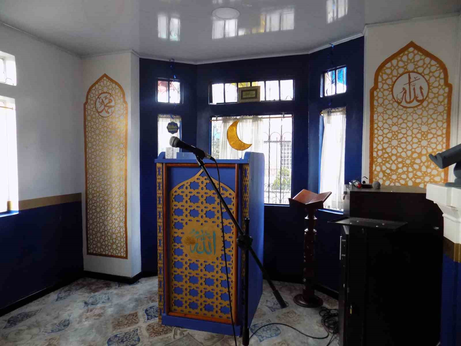bogotataki musluman topluluk iftarini estambul camiinde yapiyor 2 R2FpX2i2
