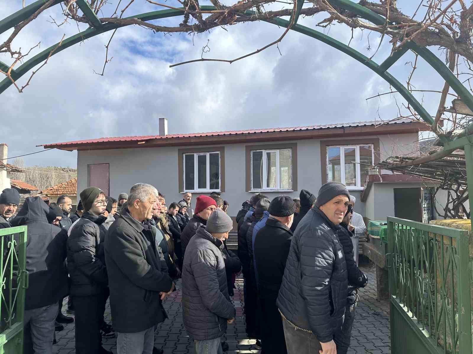 bogularak oldurulen kadin son yolculuguna ugurlandi 5 O1ylcu1d