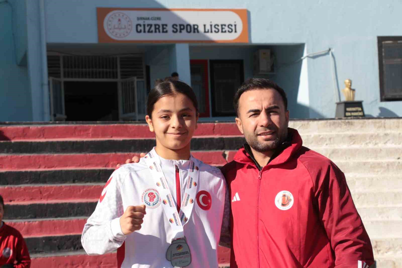boksta avrupa 2si olan asmin cabasa cizrede coskulu karsilama 3 sfgQvwU3