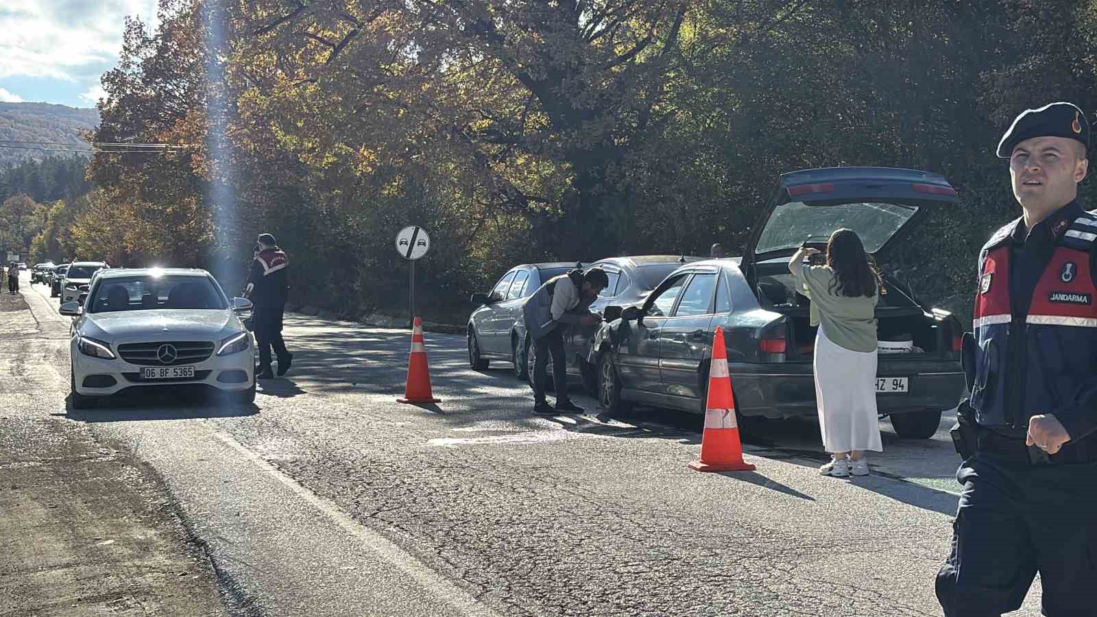 bolu abant yolunda zincirleme kaza 3 yarali 5