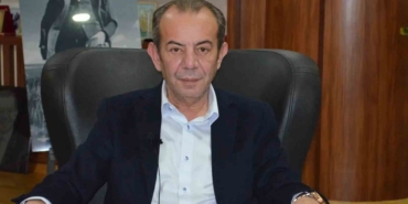 bolu-belediye-baskani-ozcan-umre-ziyareti-oncesi-helallik-istedi-TkawS9Oe.jpg