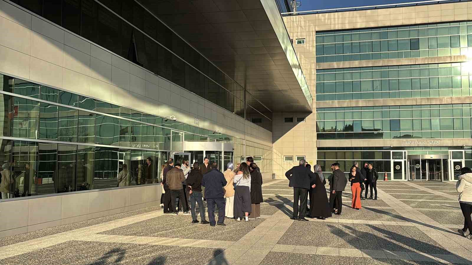 bolu belediyesi sorusturmasinda serbest birakilan 3 kisi savcinin itirazi uzerine tutuklandi 2 XeyUTlln